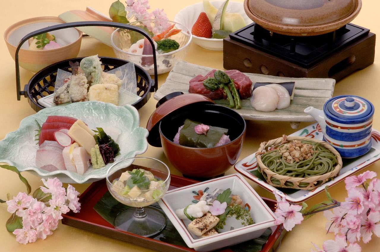 Crefeel Koto Higashiomi Bagian luar foto