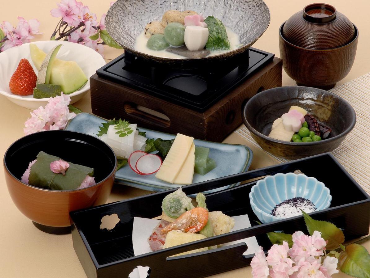 Crefeel Koto Higashiomi Bagian luar foto